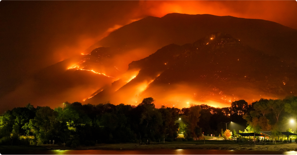 hills at on fire at night